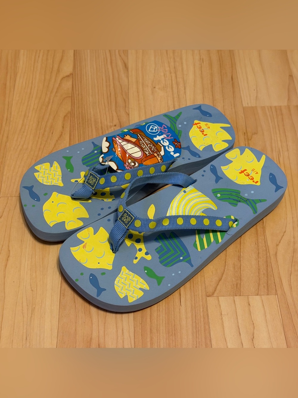 Reef Kids Go Fish Flip Flops Sandals Shoes Thongs Slides Size 4 / 5 NEW NWT